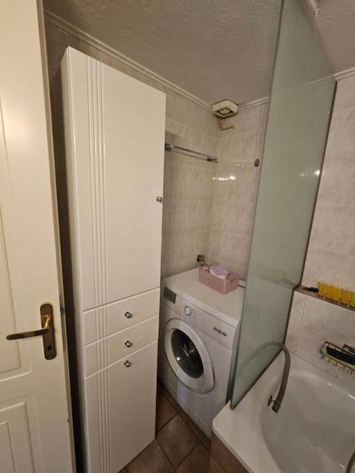 Kt Apartment Dráma Kültér fotó